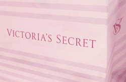 victorias_secret_mono_02
