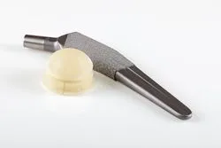 hip-replacement-metal