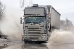 semi-truck-water
