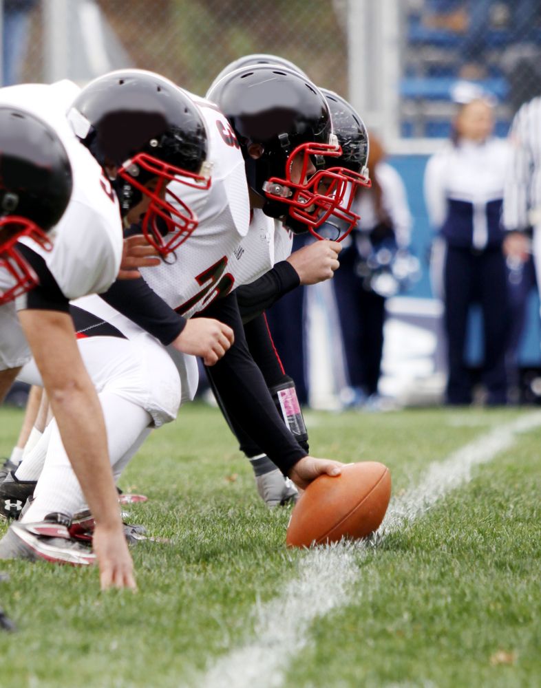 football-helmet-players-ball