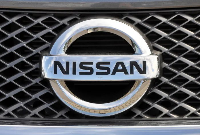 Logo Nissan