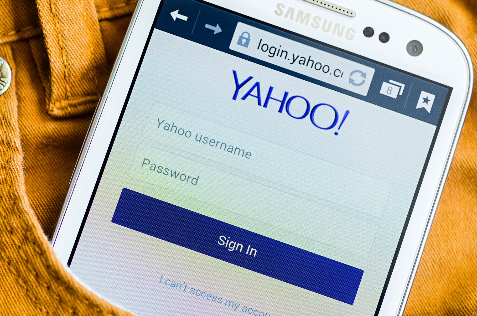 yahoo-login-smart-phone