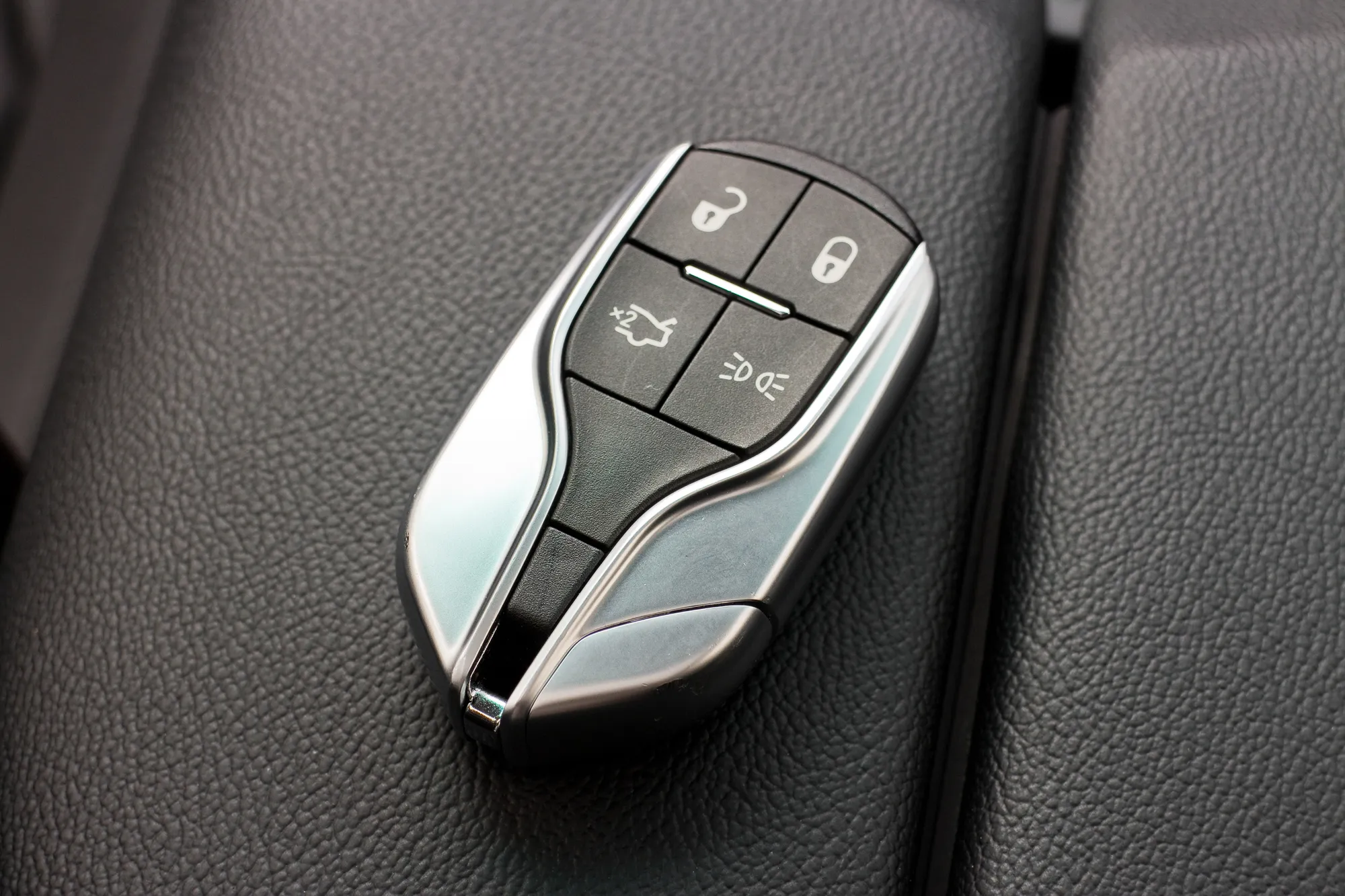 Maserati Ghibli sport sedan wireless car key