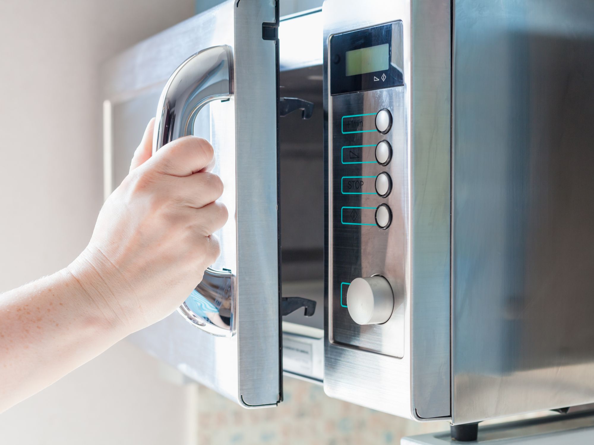 Electrolux Microwave Handles Lawsuit