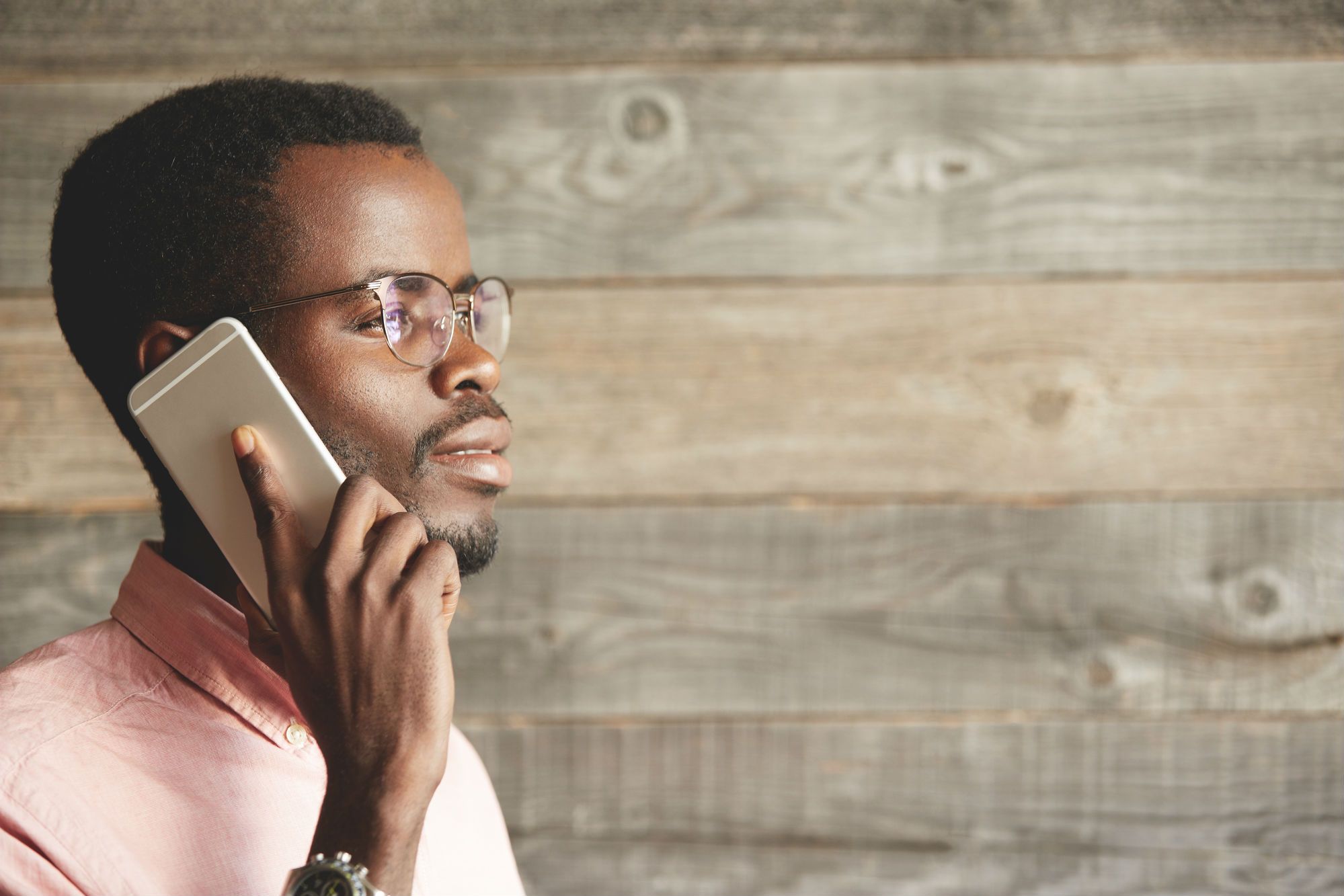 africian-american-businessman-phone