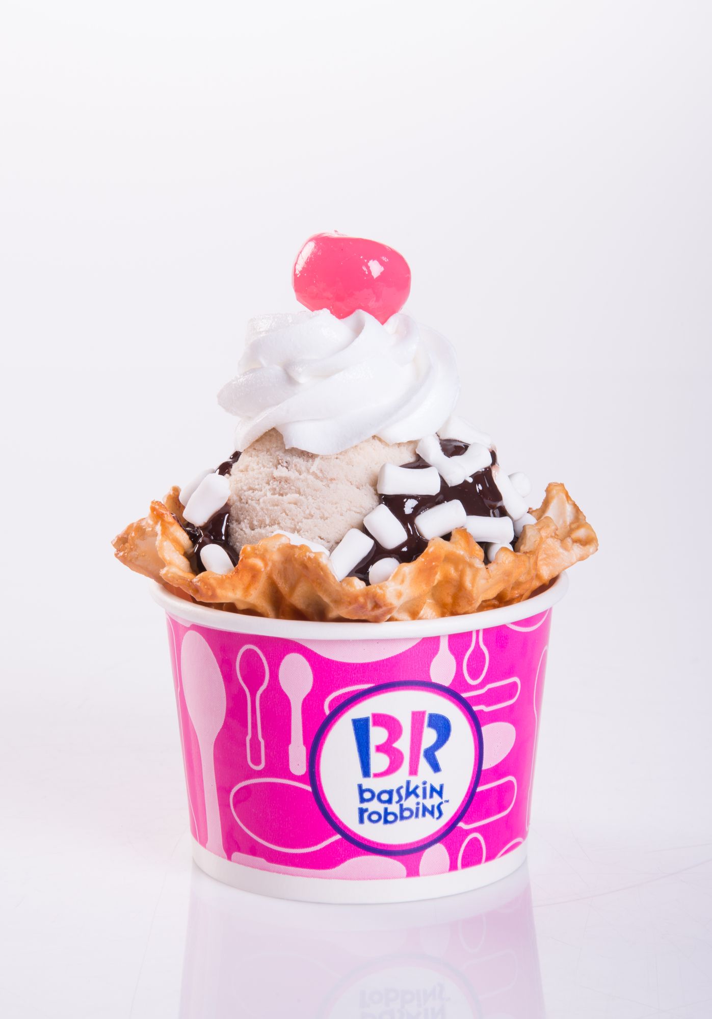 singapore - aug 25 2015 Baskin Robbins ice cream sundae