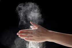 hands baby powder talcum powder ovarian cancer