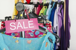 Old Navy misleading false advertising sale sign clothes rack