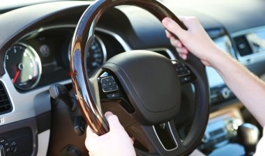 airbag recall Mercedes Benz hands steering wheel