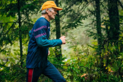 knee replacement knee implant Exactech man running