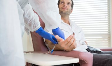 Varubi allergic reaction hypersensitivity chemotherapy patient