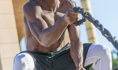 TrainingMask exercise mask altitude mask man training with ropes and mask