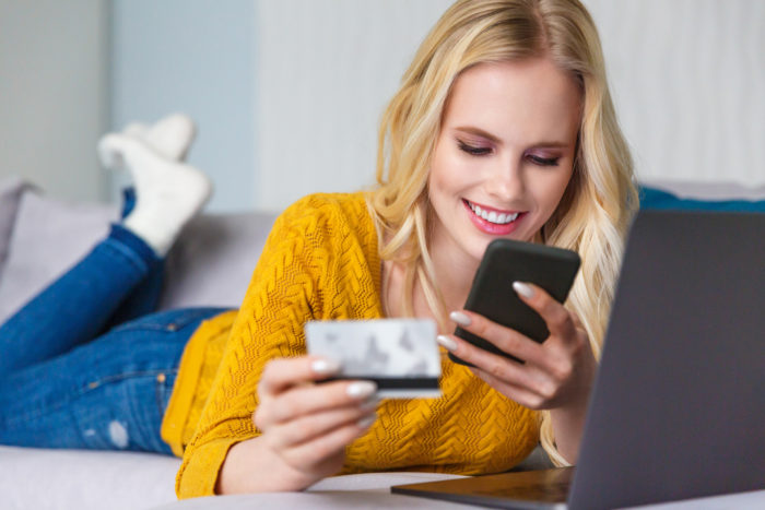 woman shopping online