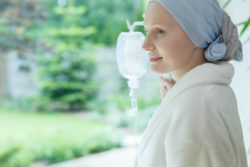 woman with breast cancer chemo hair loss