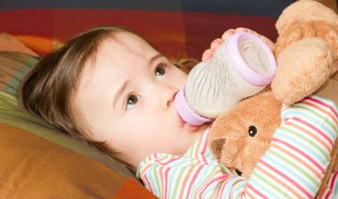 Parents Report Problems with Neocate Hypoallergenic Formula