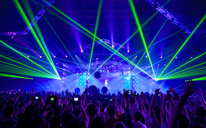 Vivid Seats selling rock concert tickets