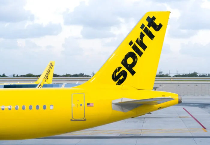 spirit airline airplane