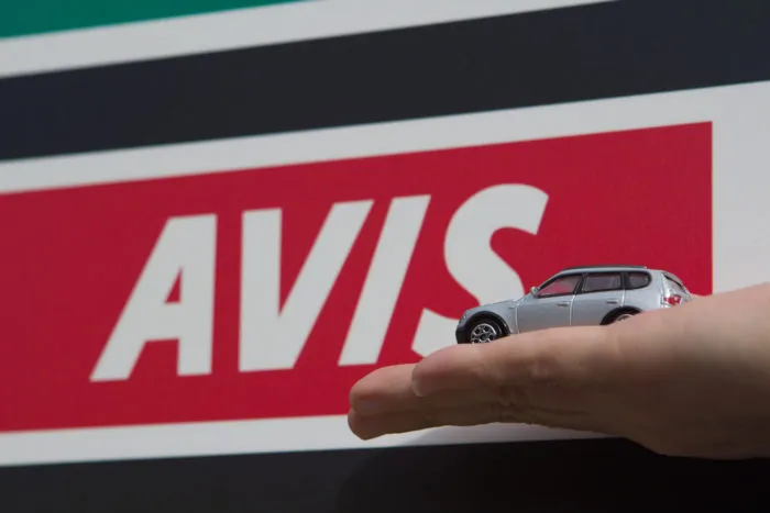 avis car rental sign