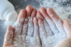 Opening statements were recently heard in a lawsuit in which a plaintiff has alleged that talcum powder inhalation led to her mesothelioma.