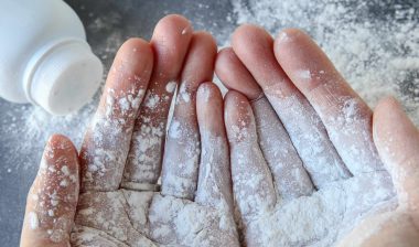 Opening statements were recently heard in a lawsuit in which a plaintiff has alleged that talcum powder inhalation led to her mesothelioma.