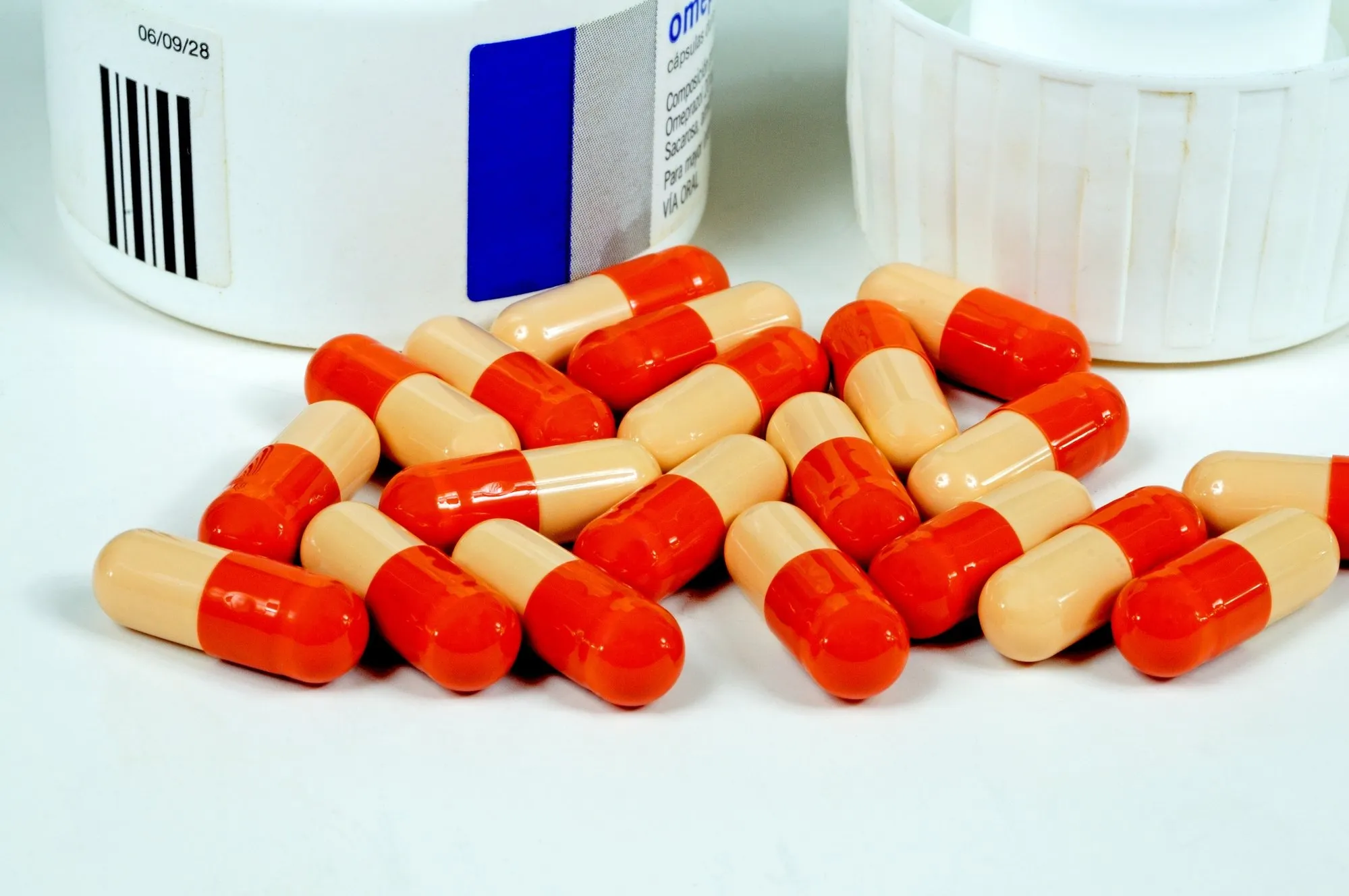 omeprazole heartburn medication