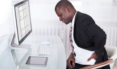 Man experiencing kidney pain