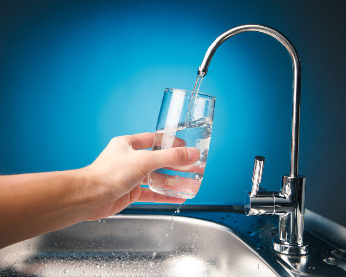 liquid aluminum sulfate used to clean drinking water