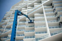 Construction on highrise