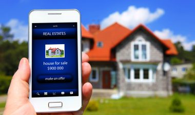 Florida real estate agents use phones for marketing