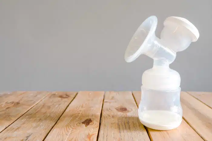 breast pump to help nursing moms