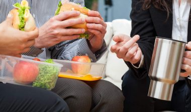 California wage and hour laws require employees get uninterrupted rest and meal breaks.