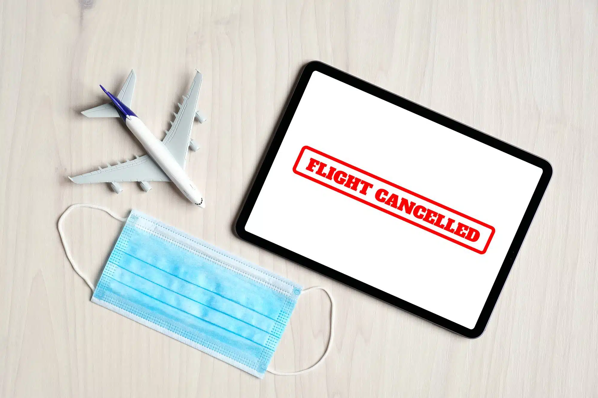 American Airlines has allegedly cancelled flights but fails to provide refunds.