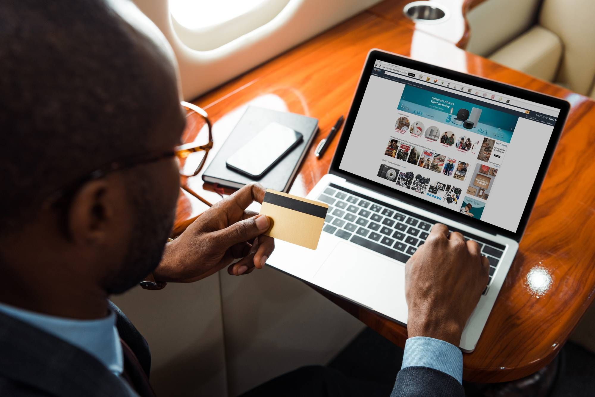 Amazon users are allegedly denied the ability to permanently access videos they've purchased.