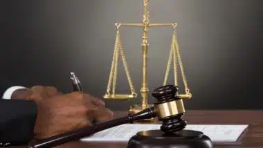 Pros and cons of a class action lawsuit