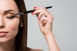 Jmkcoz eye shadow palettes may be contaminated with asbestos.