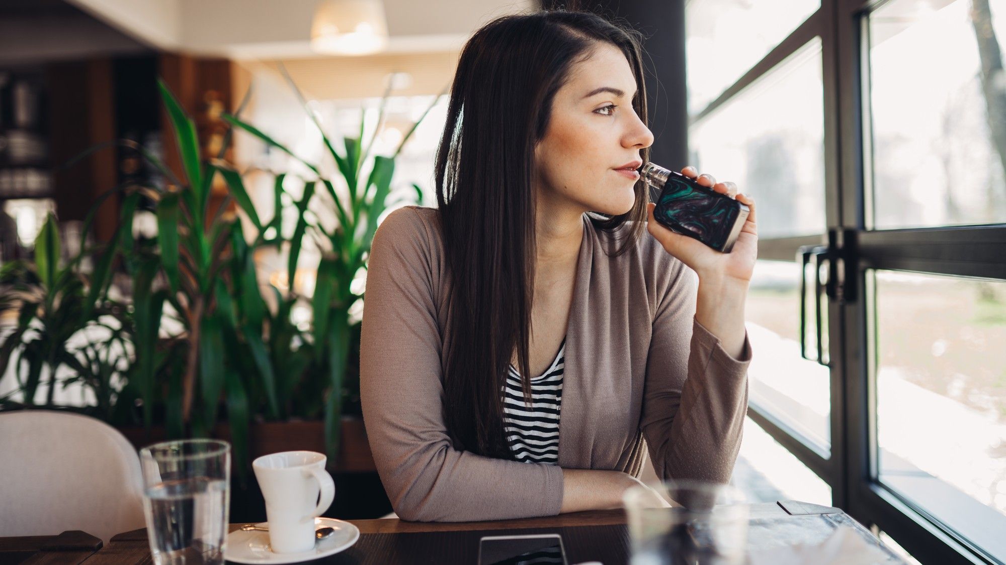 E-cigarette nicotine addiction 