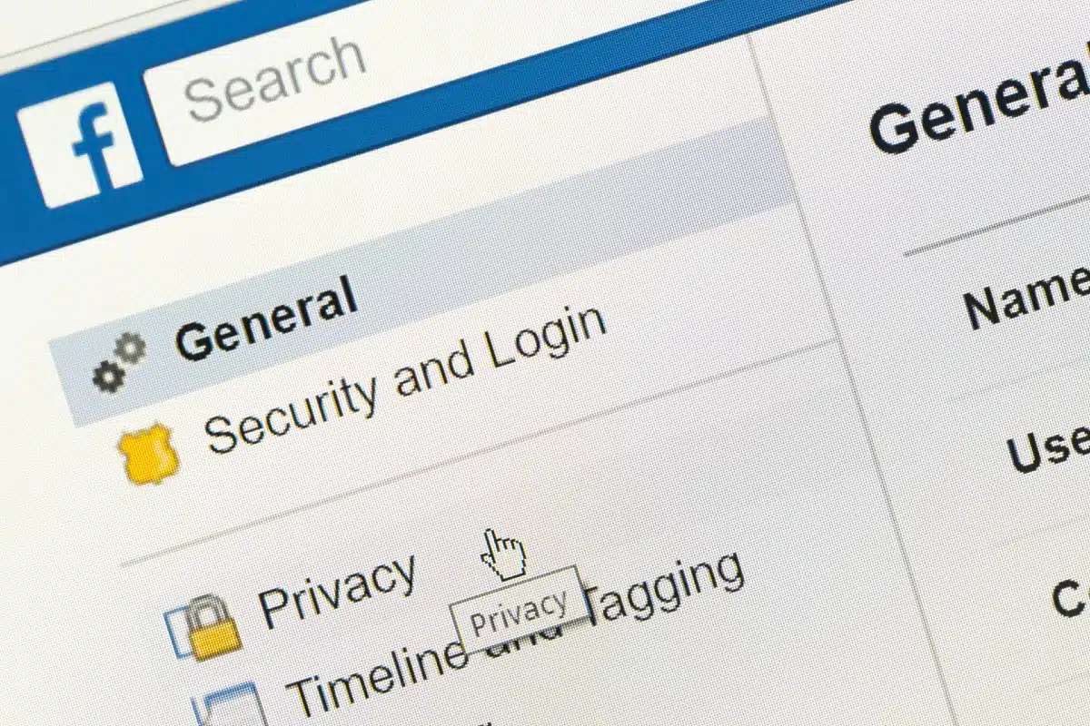 Facebook privacy settings page