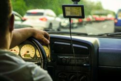 How much does an Uber contractor driver make?