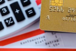 What kind of overdraft fees does Washington Federal charge?