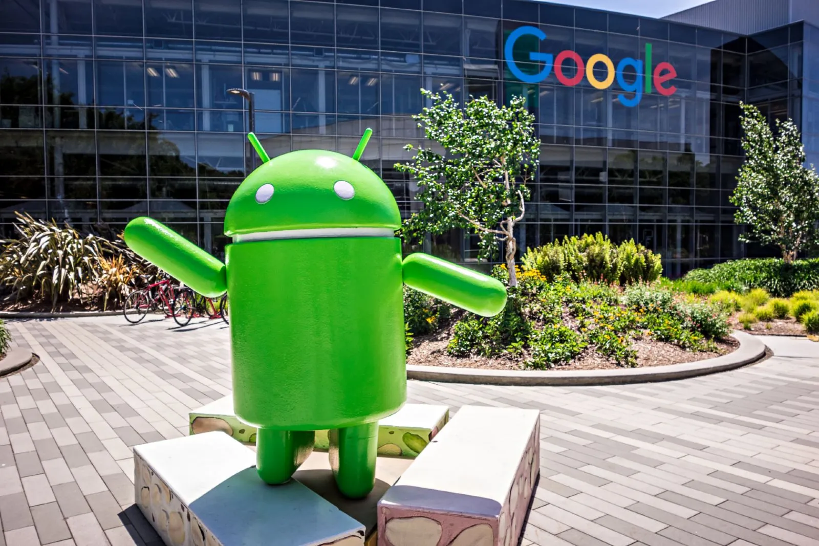 Google headquarters with Android statue outside - Google employees