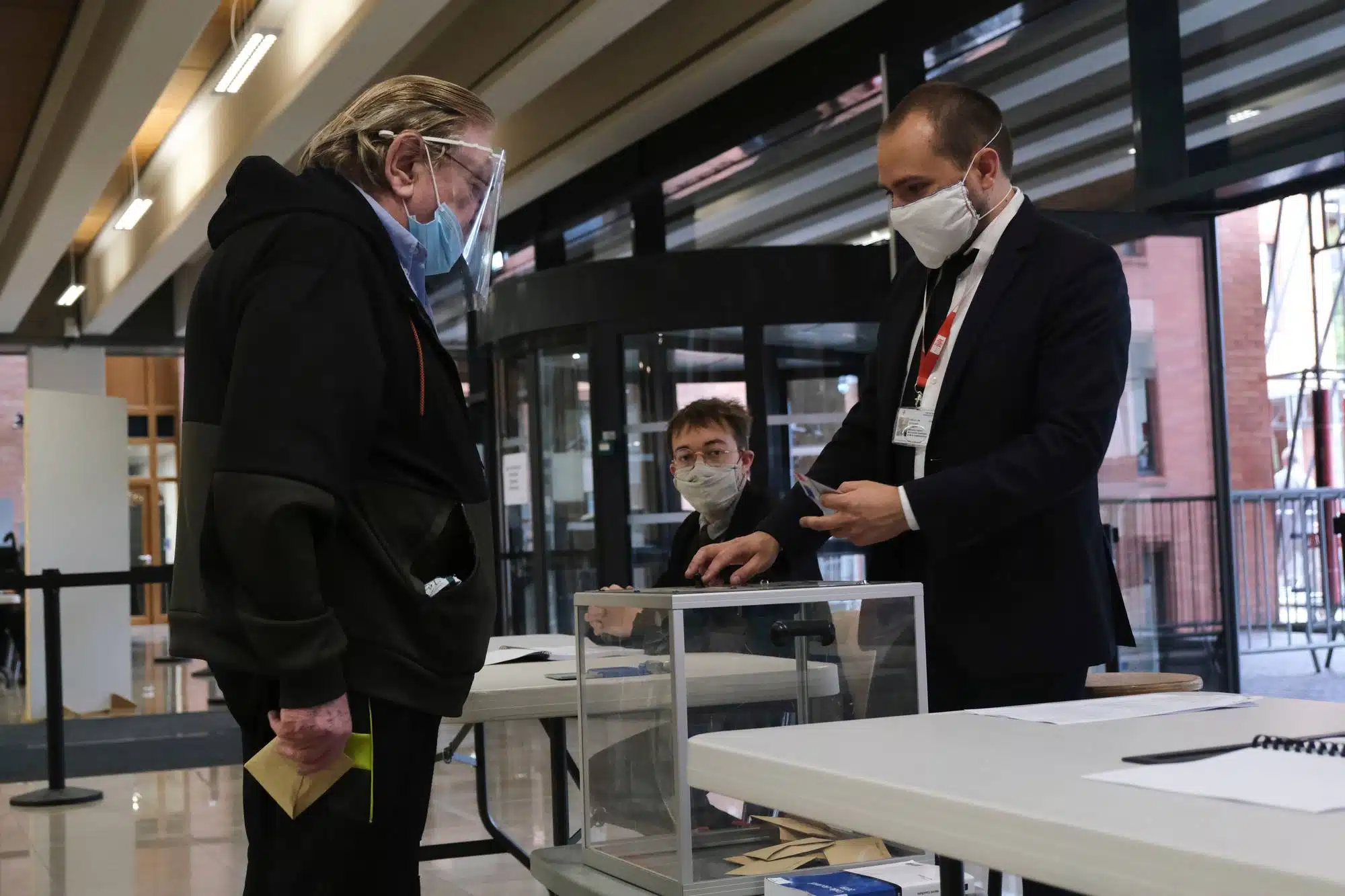 Minnesota voters have challenged the mask mandate for the 2020 election.