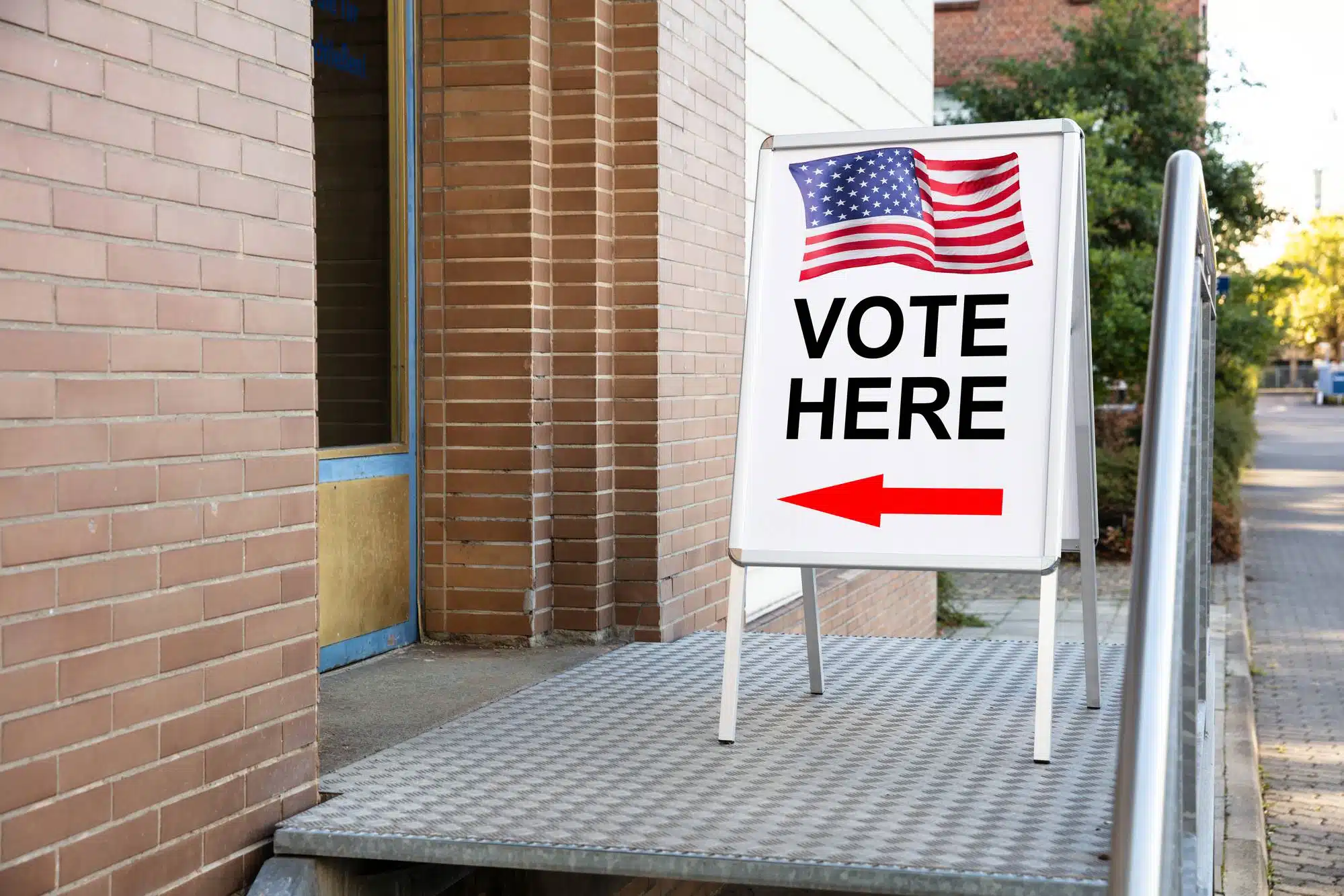 Voting in Louisiana for the 2020 election reportedly lacks coronavirus protections.