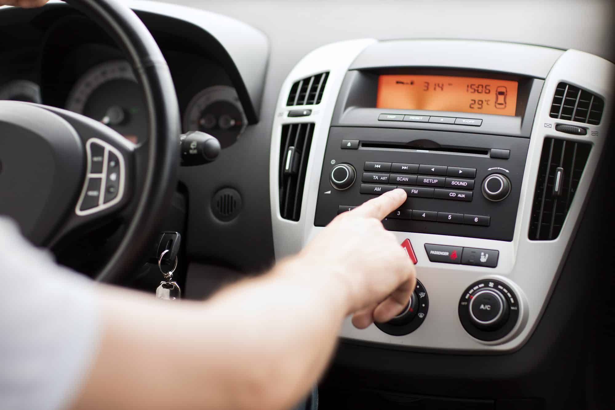 What are the GM radio problems?