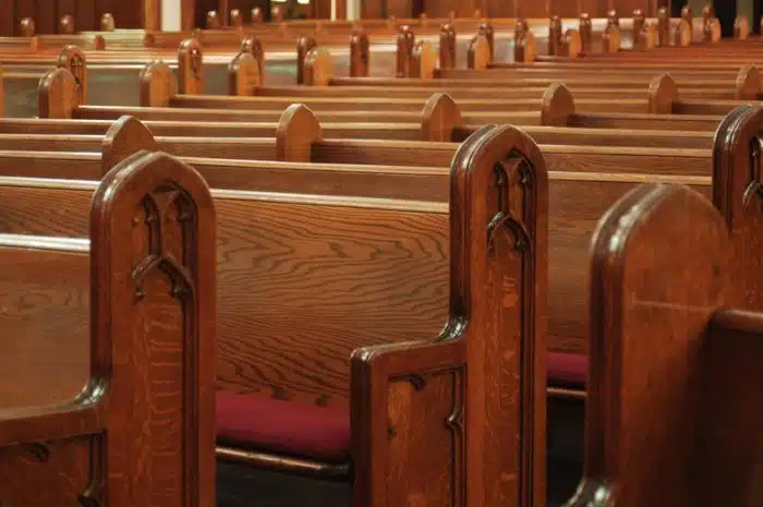 empty church pews