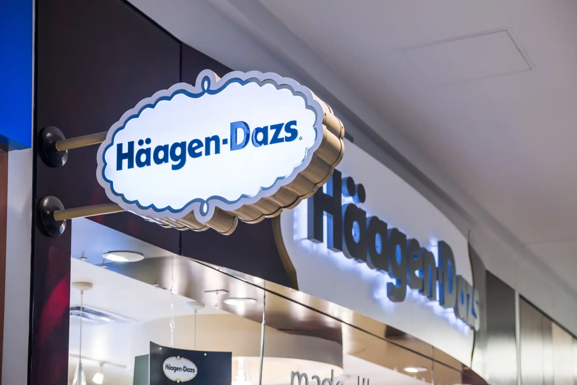 Haagen Dazs chocolate-dipped ice cream bars may be mislabeled.