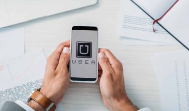 A plaintiff claims that Uber's rating system allows for racial discrimination.