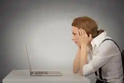 woman submitting online complaint