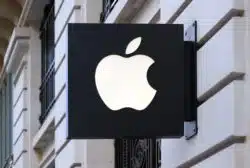 Apple must face a lawsuit over it's facial recognition software.