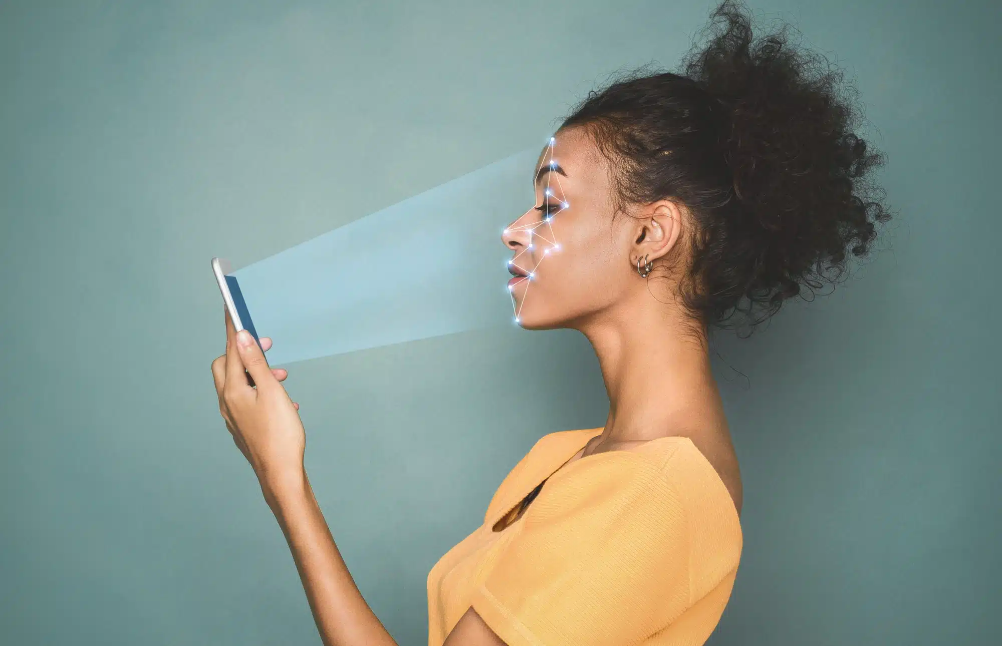 Apple must face a lawsuit over it's facial recognition software.