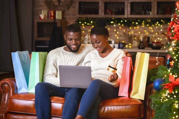 couple holiday shopping
